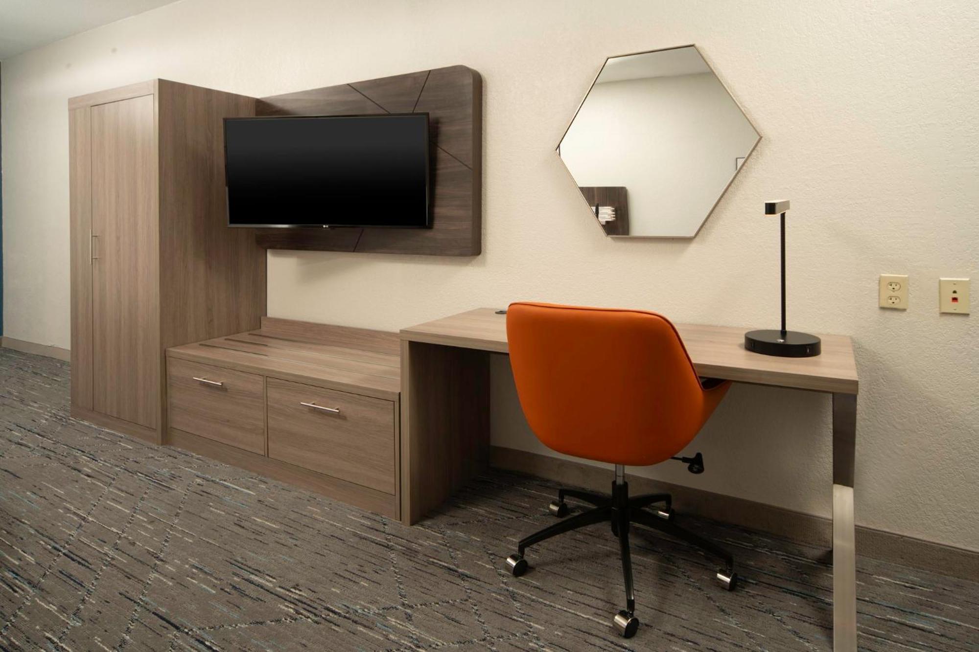 Holiday Inn Express Suites Little Rock West By Ihg Exterior photo