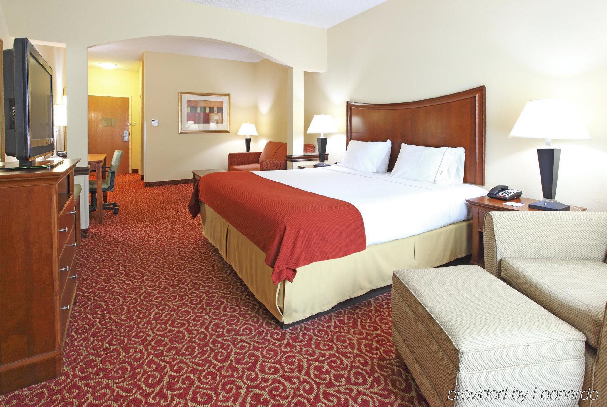 Holiday Inn Express Suites Little Rock West By Ihg Room photo