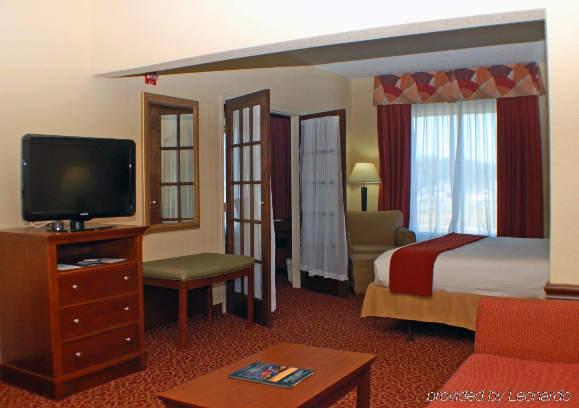 Holiday Inn Express Suites Little Rock West By Ihg Room photo