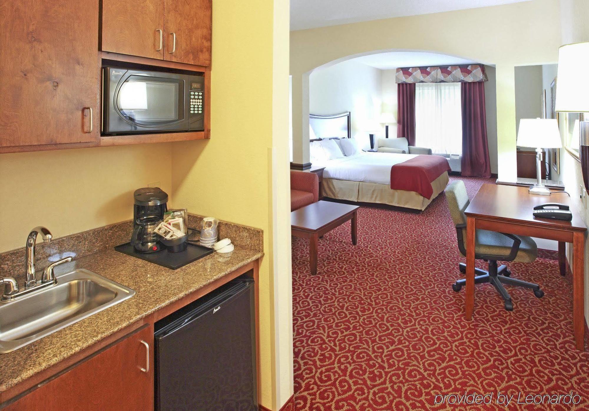 Holiday Inn Express Suites Little Rock West By Ihg Exterior photo